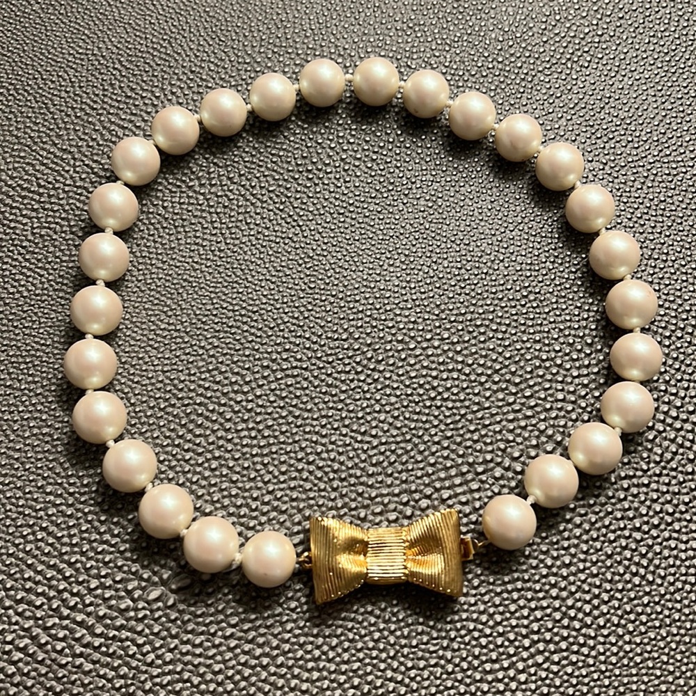 Kate Spade faux pearl necklace